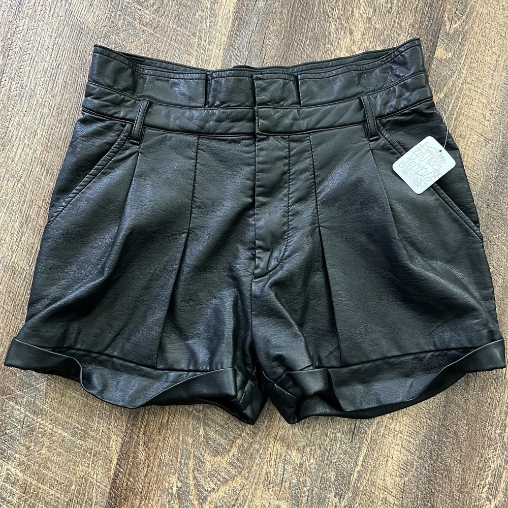We The Free Vegan Leather Pleated Cuffed Shorts 26 Black Pockets MISSING BELT